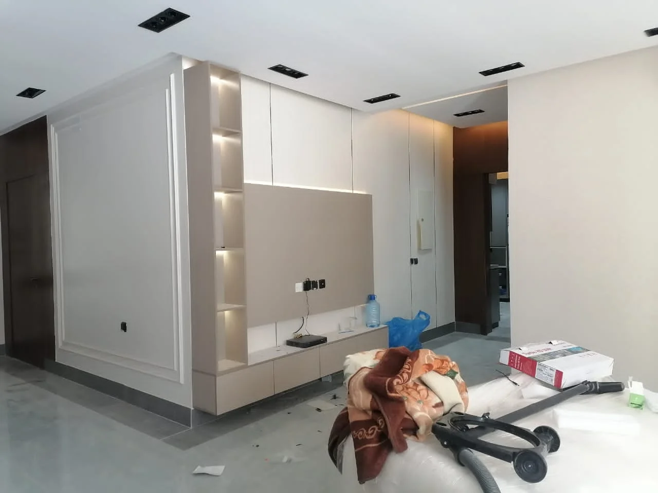 خلفيات تلفزيون - تصميم وتنفيذ ديكورات الرياض
