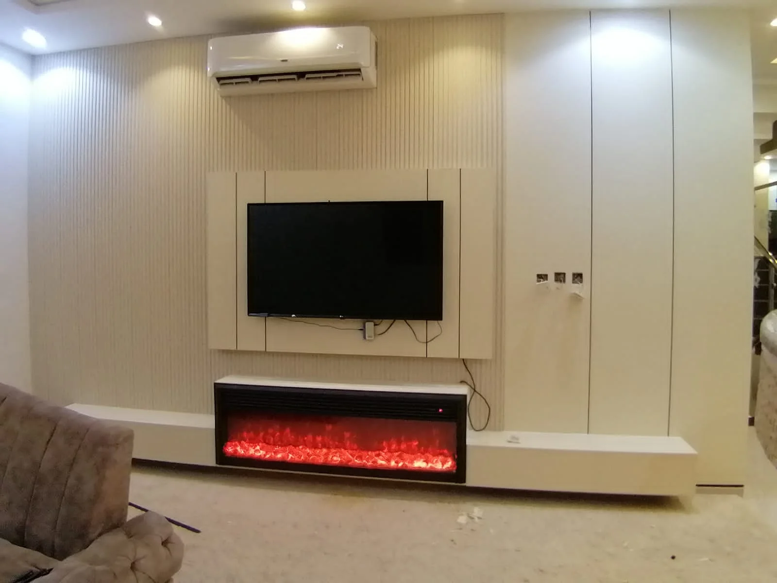 خلفيات تلفزيون - تصميم وتنفيذ ديكورات الرياض