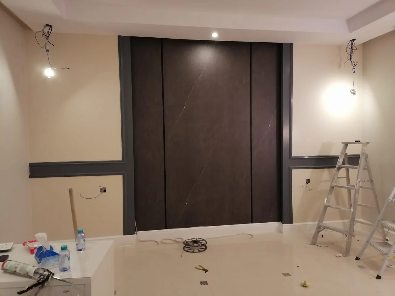 خلفيات تلفزيون - تصميم وتنفيذ ديكورات الرياض