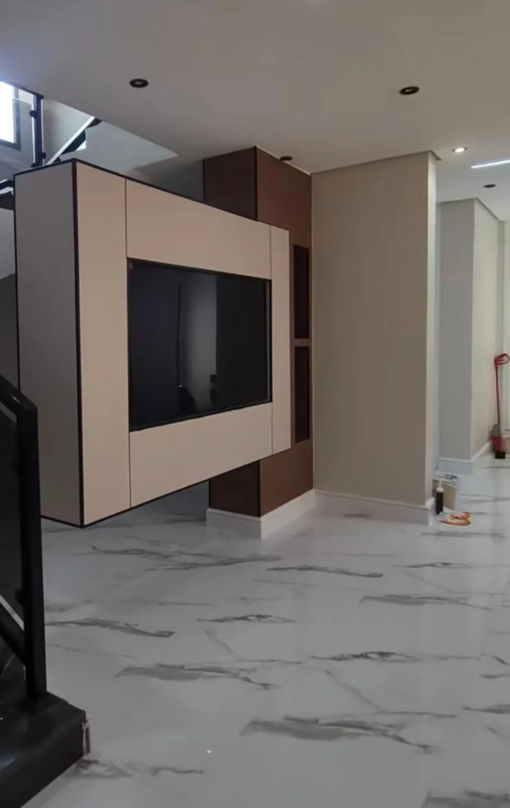 خلفيات تلفزيون - تصميم وتنفيذ ديكورات الرياض